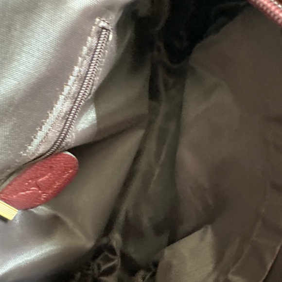 kangaROOS Burgundy Backpack with Gold Accents Brand New!!๐ฅ๐ฅ๐ฅ๐ฅ๐ฅ - Picture 8 of 12